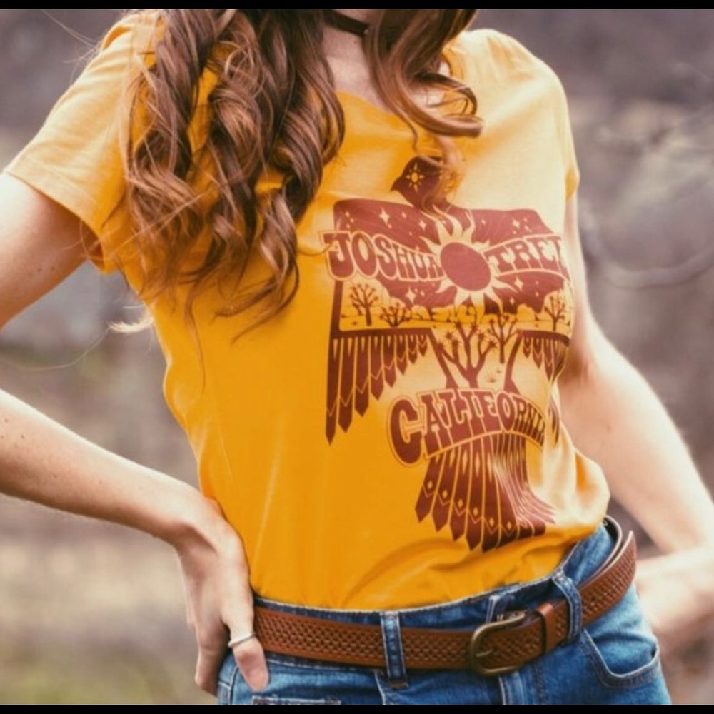 Joshua Tree California Hawk Mustard  Graphic Tee - Picture 2 of 3